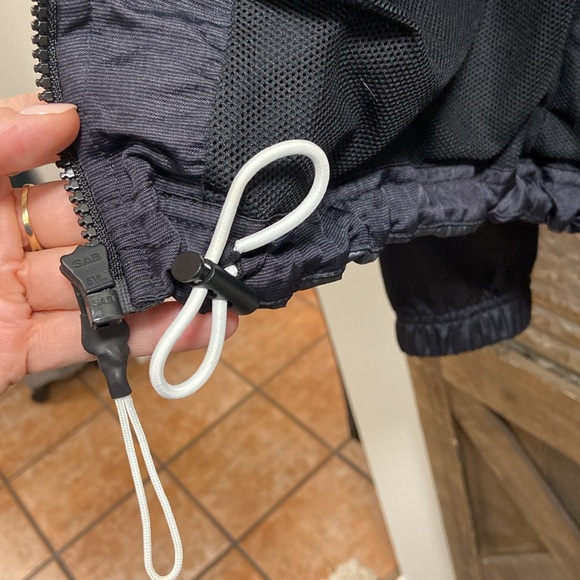 NIKE || crop jacket - Picture 9 of 9